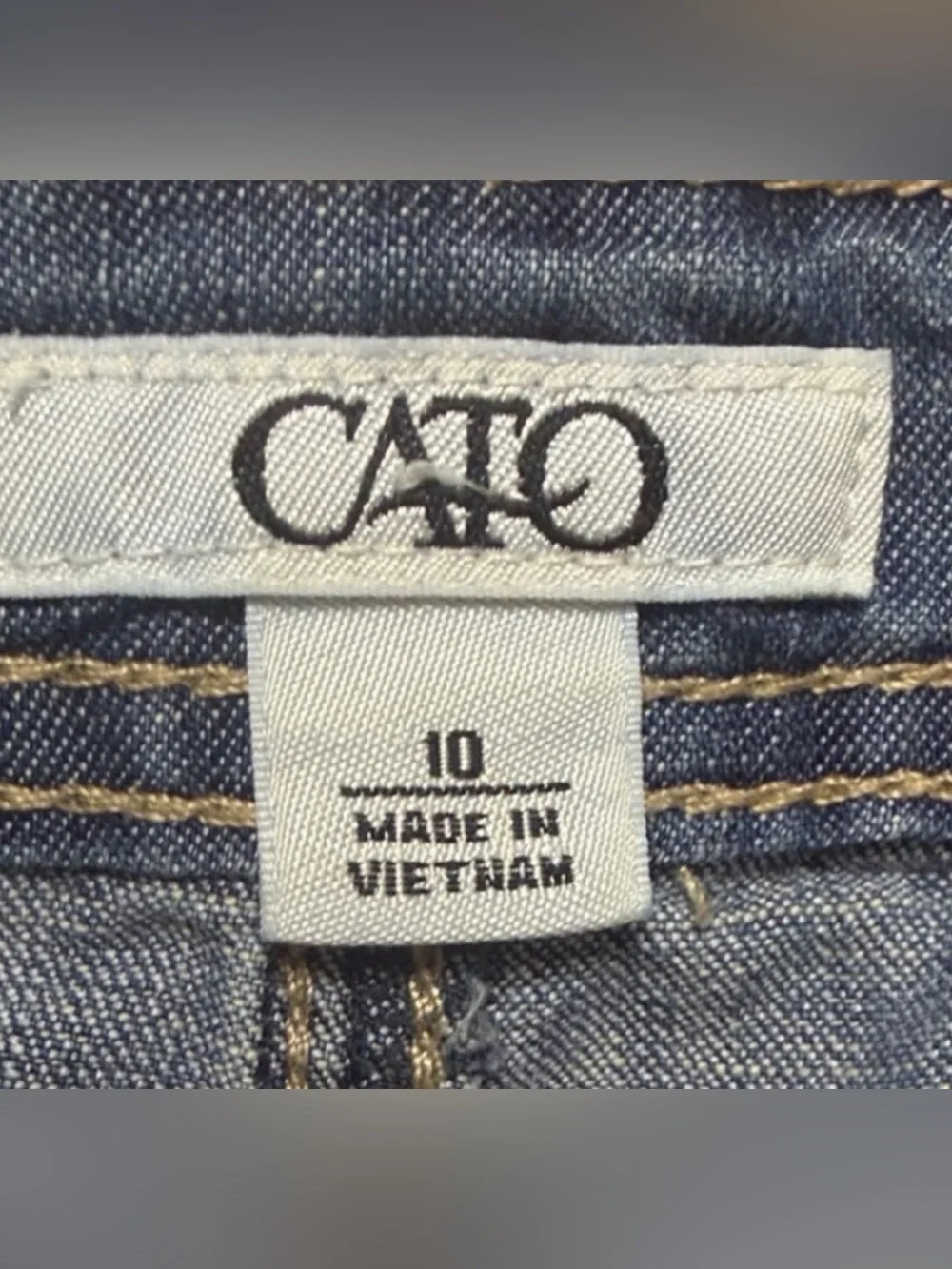 Cato Medium Wash Denim Cargo Shorts Size 10 Cuffed Hem Pocket Detail Casual